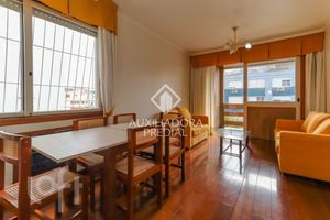 Image 68 - 879221