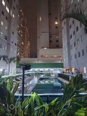 Image 21 - 879228