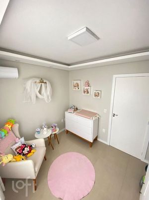 Image 12 - 879234