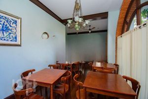 Image 7 - 879235