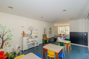 Image 40 - 879236