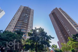 Image 84 - 879236