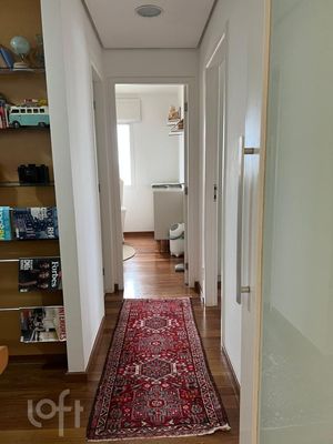 Image 17 - 879236