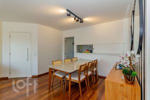 Image 3 - 879236