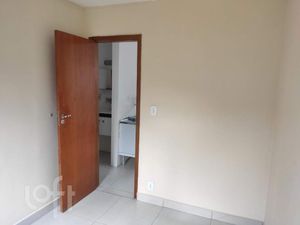 Image 8 - 879237