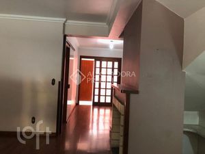 Image 5 - 879240