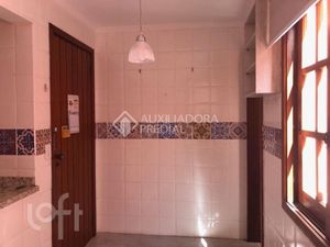 Image 8 - 879240