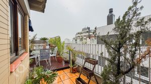 Image 32 - 879248