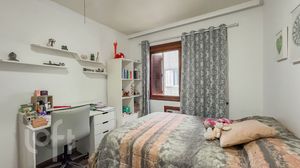 Image 8 - 879248