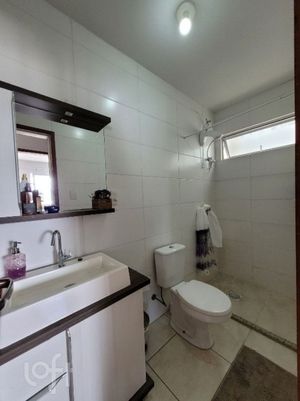 Image 4 - 879254