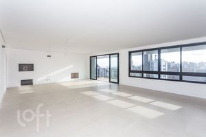 Image 34 - 879257