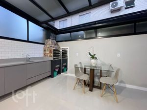 Image 9 - 879262