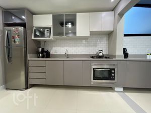 Image 6 - 879262