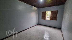 Image 11 - 879264
