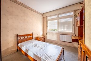 Image 15 - 879277