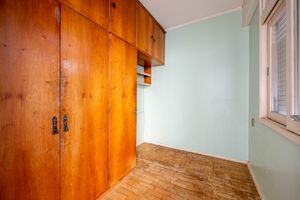 Image 21 - 879277