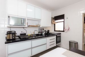 Image 42 - 879320