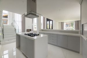 Image 8 - 879321