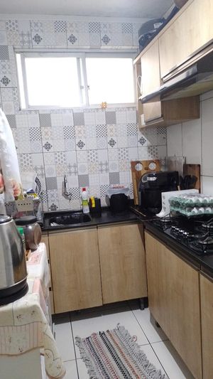 Image 16 - 879324