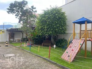Image 20 - 879325