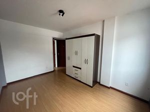 Image 8 - 879325