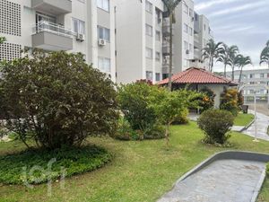 Image 19 - 879325