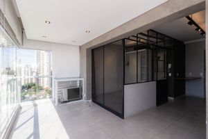 Image 4 - 879326