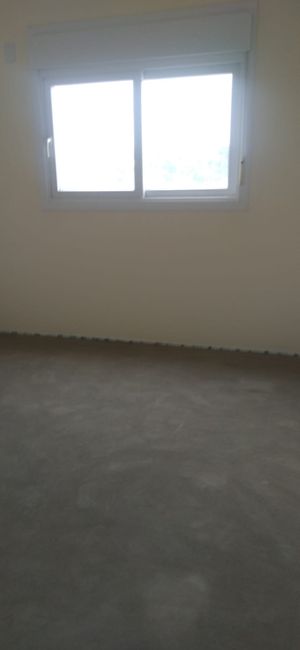 Image 4 - 879332