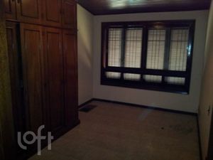 Image 8 - 879333