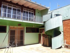 Image 10 - 879333