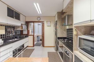Image 49 - 879335
