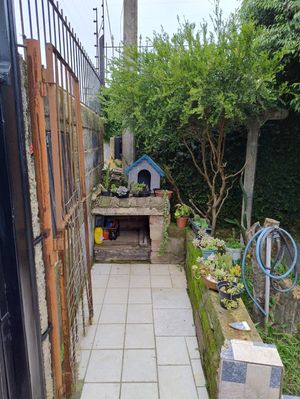 Image 6 - 879341