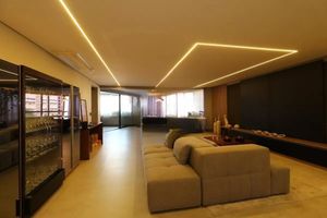 Image 10 - 879343