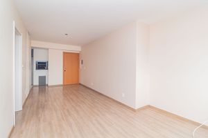 Image 4 - 879347