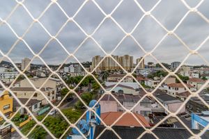 Image 17 - 879347