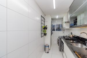 Image 32 - 879347