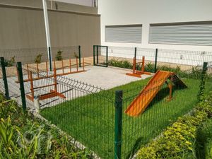 Image 17 - 879351