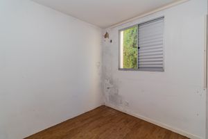 Image 11 - 879355