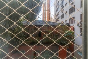 Image 16 - 879356