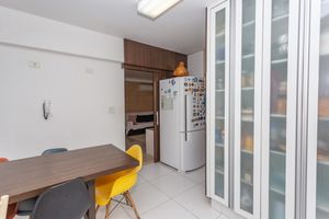 Image 38 - 879356