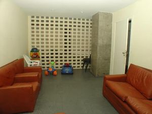 Image 5 - 879356