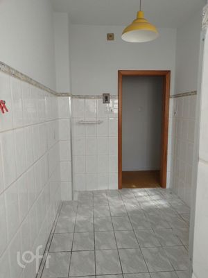 Image 9 - 879359