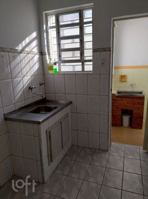 Image 10 - 879359