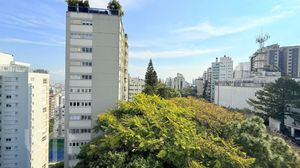 Image 25 - 879365