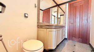 Image 31 - 879365