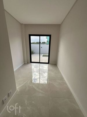 Image 8 - 879366