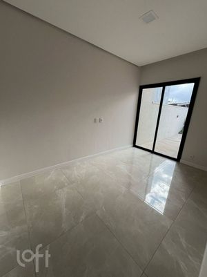 Image 12 - 879366