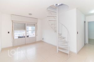 Image 11 - 879367