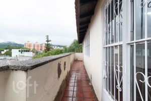 Image 6 - 879367
