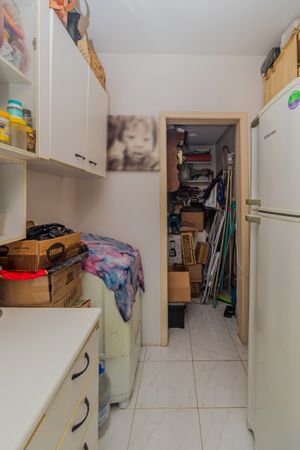 Image 21 - 879368